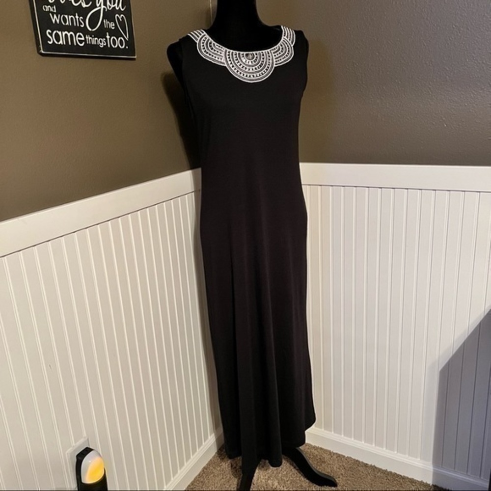 Lemmie for Nina Leonard long sleeveless black dress size small
